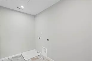 847 Crystal Lk Pkwy, Hoschton, GA 30548 - Photo 27