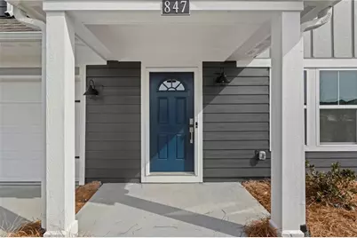 847 Crystal Lake Parkway, Hoschton, GA 30548 - Photo 7