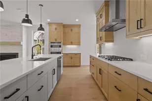 5693 Broad River Vw, Peachtree Corners, GA 30092 - Photo 3