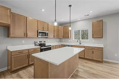 857 Crystal Lake Parkway, Hoschton, GA 30548 - Photo 19