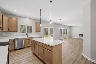 857 Crystal Lake Parkway, Hoschton, GA 30548 - Photo 21