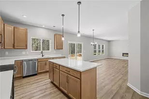 857 Crystal Lk Pkwy, Hoschton, GA 30548 - Photo 21