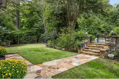 1097 Bonview Lane NE, Atlanta, GA 30324 - Photo 3