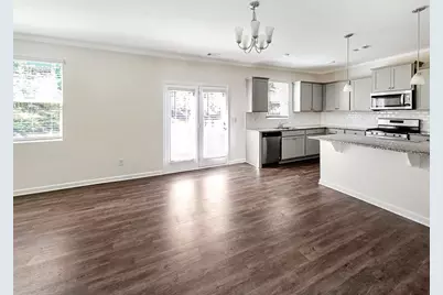 6869 Lake Overlook Lane, Flowery Branch, GA 30542 - Photo 9