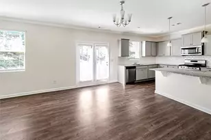 6869 Lake Overlook Ln, Flowery Branch, GA 30542 - Photo 9