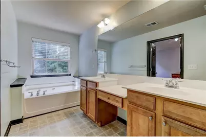 1754 Oakbrook Lane NW, Kennesaw, GA 30152 - Photo 29