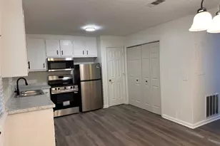 1272 Lakeview Dr NW, Conyers, GA 30012 - Photo 9