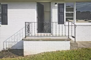 1261 Cliffwood Dr SE, Smyrna, GA 30080 - Photo 5