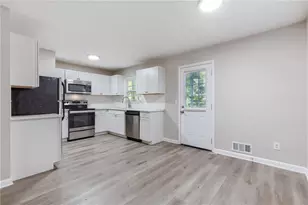 1419 Chedworth Pl, Stone Mountain, GA 30083 - Photo 7