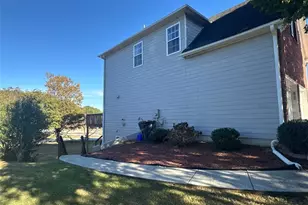 222 Black Birch Pass, Lilburn, GA 30047 - Photo 9