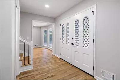 380 Thornwood Drive, Atlanta, GA 30328 - Photo 21