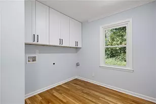 380 Thornwood Dr, Atlanta, GA 30328 - Photo 23