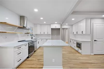 380 Thornwood Drive, Atlanta, GA 30328 - Photo 11