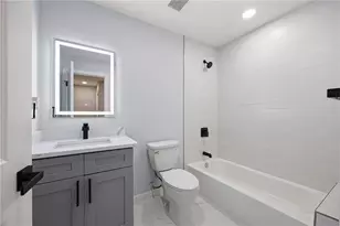 380 Thornwood Dr, Atlanta, GA 30328 - Photo 29