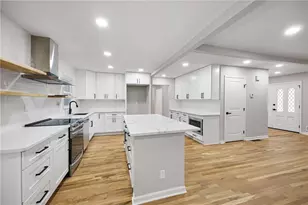 380 Thornwood Dr, Atlanta, GA 30328 - Photo 9