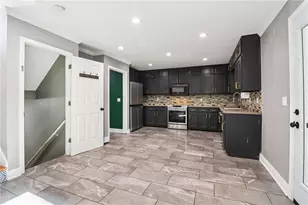 925 Dogwood Park Dr, Lawrenceville, GA 30046 - Photo 9