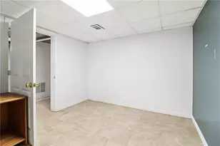 925 Dogwood Park Dr, Lawrenceville, GA 30046 - Photo 25