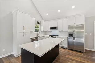 7030 Devon Dr, Cumming, GA 30028 - Photo 15