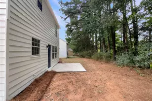 1579 Dillard Rd, Stone Mountain, GA 30088 - Photo 9