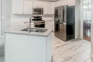 1485 Oglethorpe Run Ln, Suwanee, GA 30024 - Photo 3