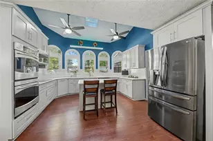 210 Hanarry Dr, Lawrenceville, GA 30046 - Photo 17