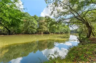 7315 Chattahoochee Bluff Dr, Atlanta, GA 30350 - Photo 15