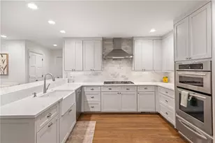 7315 Chattahoochee Bluff Dr, Atlanta, GA 30350 - Photo 9