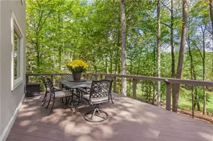 7315 Chattahoochee Bluff Dr, Atlanta, GA 30350 - Photo 17