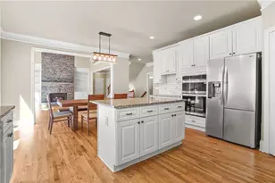 955 Gardiner Cir, Suwanee, GA 30024 - Photo 15