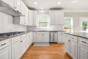 955 Gardiner Cir, Suwanee, GA 30024 - Photo 13