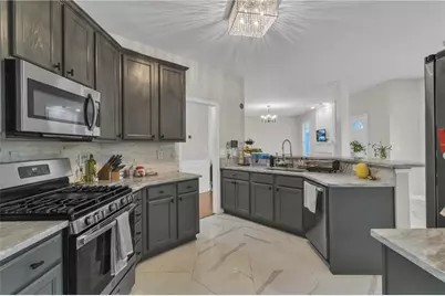 698 Deer Lake Trail, Stone Mountain, GA 30087 - Photo 11