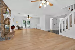 220 Hollyberry Dr, Roswell, GA 30076 - Photo 7