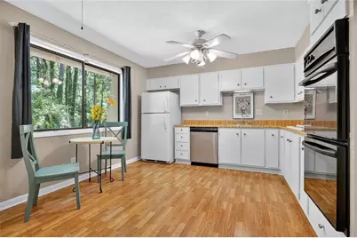 220 Hollyberry Drive, Roswell, GA 30076 - Photo 27