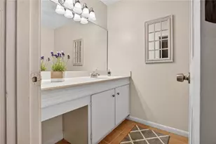 220 Hollyberry Dr, Roswell, GA 30076 - Photo 11