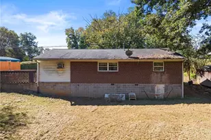 2915 Mustang Dr, Gainesville, GA 30507 - Photo 9