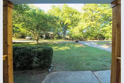 1824 Crestridge Drive SE, Marietta, GA 30067 - Photo 9