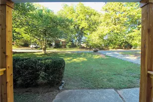 1824 Crestridge Dr SE, Marietta, GA 30067 - Photo 9
