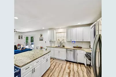 2407 Crestdale Circle SE, Atlanta, GA 30316 - Photo 9