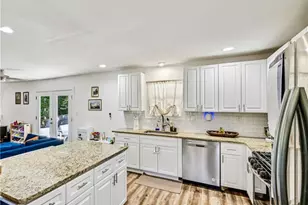 2407 Crestdale Cir SE, Atlanta, GA 30316 - Photo 9