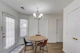 1811 Hayden Mill Ct, Lawrenceville, GA 30043 - Photo 7