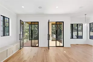 1385 Sylvan Cir NE, Brookhaven, GA 30319 - Photo 9