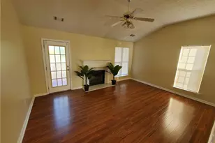 5450 Twin Lakes Dr, Atlanta, GA 30349 - Photo 7