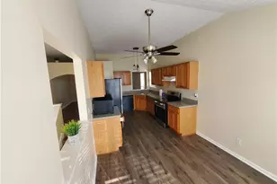 5450 Twin Lakes Dr, Atlanta, GA 30349 - Photo 9