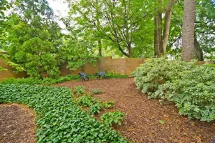 2734 Peachtree Rd NW, Atlanta, GA 30305 - Photo 15