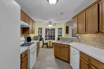 7343 Peacebrook Drive, Flowery Branch, GA 30542 - Photo 11