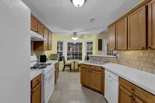 7343 Peacebrook Dr, Flowery Branch, GA 30542 - Photo 11