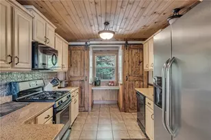 2003 Bend Of The River Rd, Hiawassee, GA 30546 - Photo 33