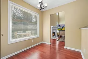 2404 Pondside Ct NE, Marietta, GA 30062 - Photo 11