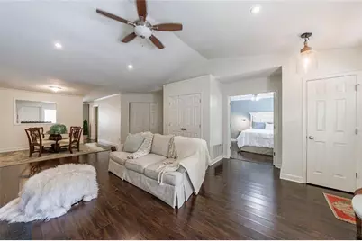 1836 S Garden Court NE, Brookhaven, GA 30319 - Photo 7