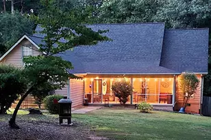 124 Foxdale Dr, Lagrange, GA 30240 - Photo 1